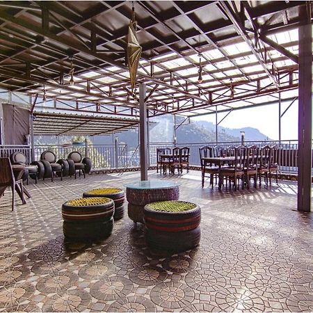 Hotel Kings Inn Масурі Екстер'єр фото