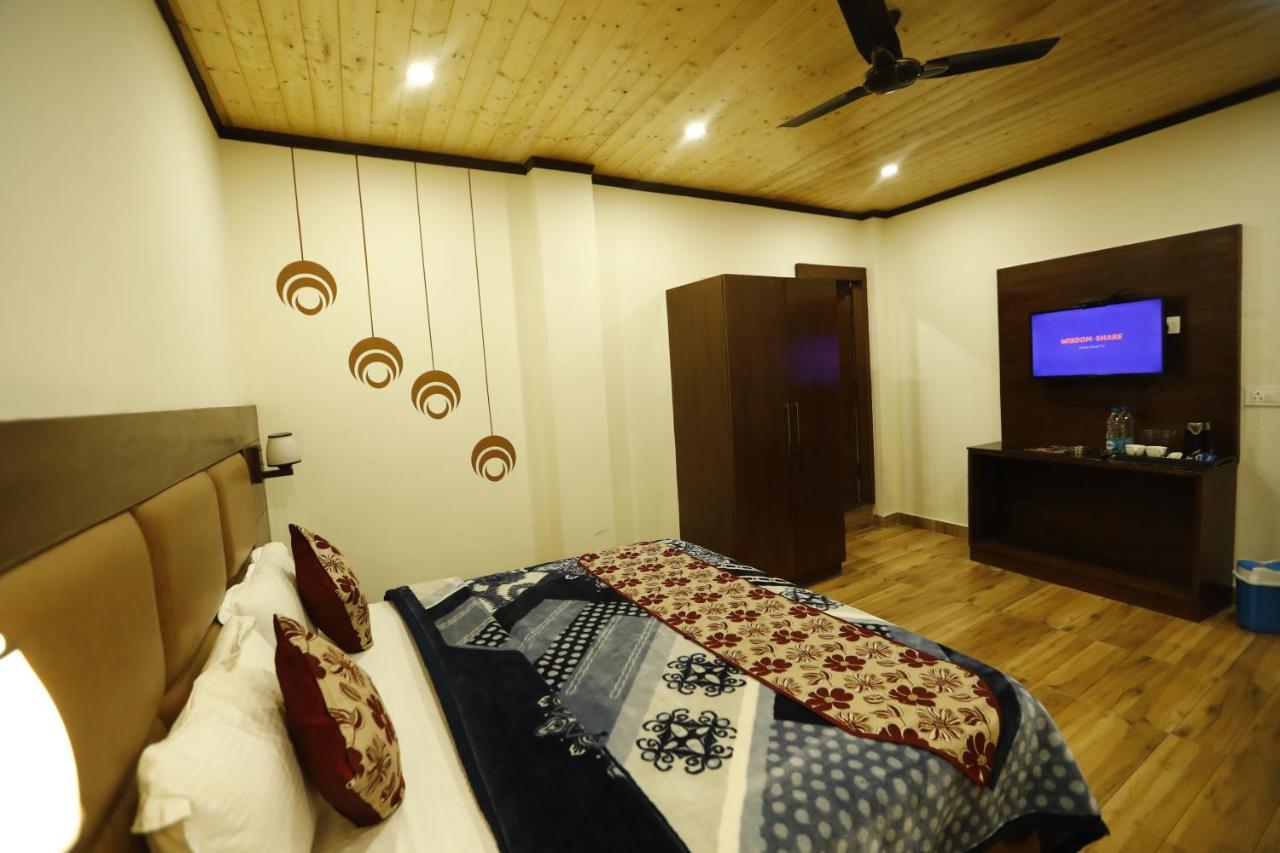 Hotel Kings Inn Масурі Екстер'єр фото