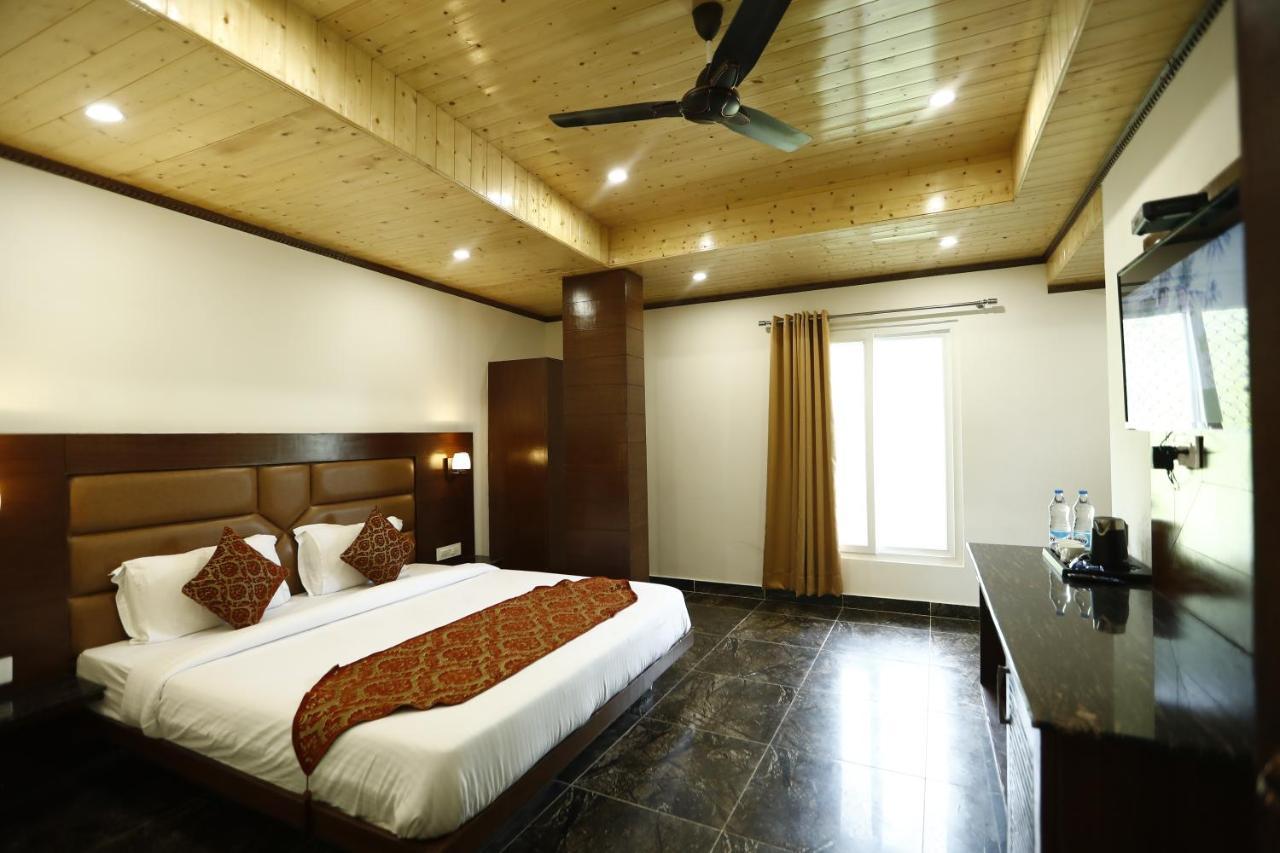 Hotel Kings Inn Масурі Екстер'єр фото