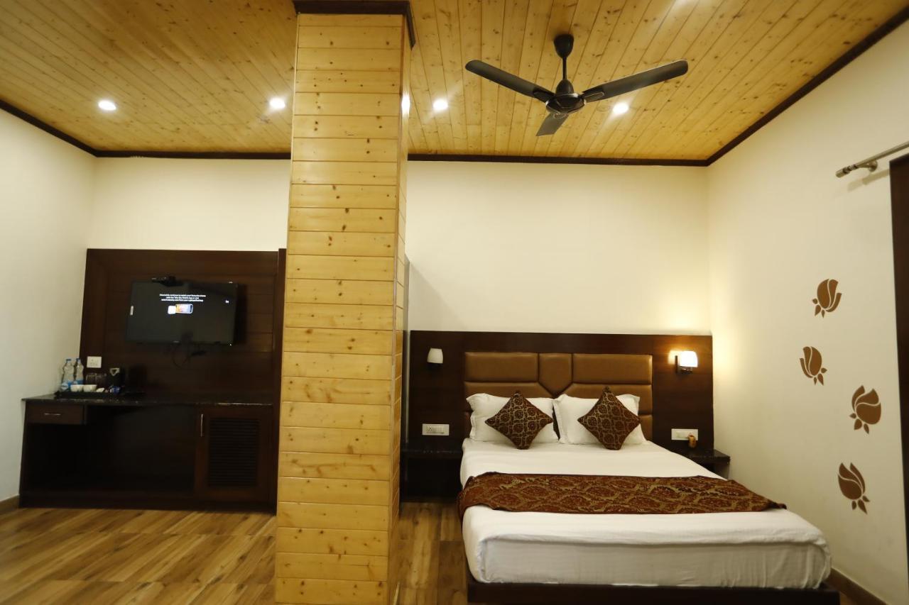Hotel Kings Inn Масурі Екстер'єр фото