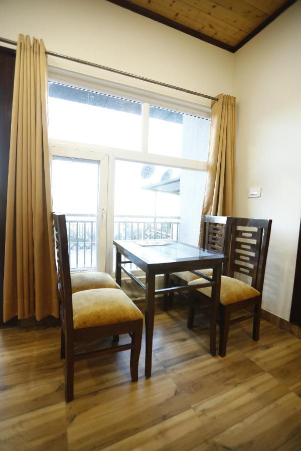Hotel Kings Inn Масурі Екстер'єр фото