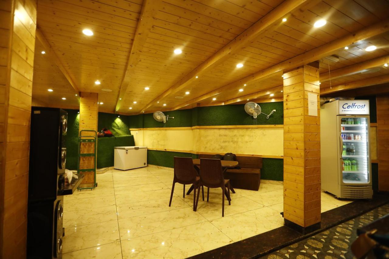 Hotel Kings Inn Масурі Екстер'єр фото