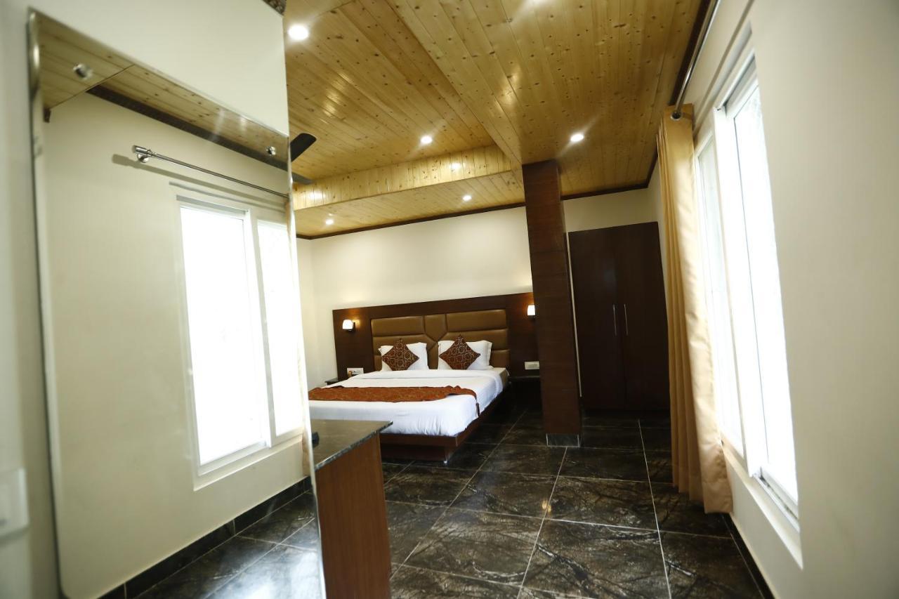 Hotel Kings Inn Масурі Екстер'єр фото